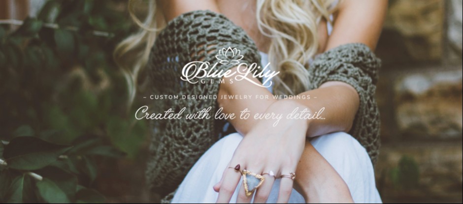 trang web trang sức màu xanh, xám và trắng